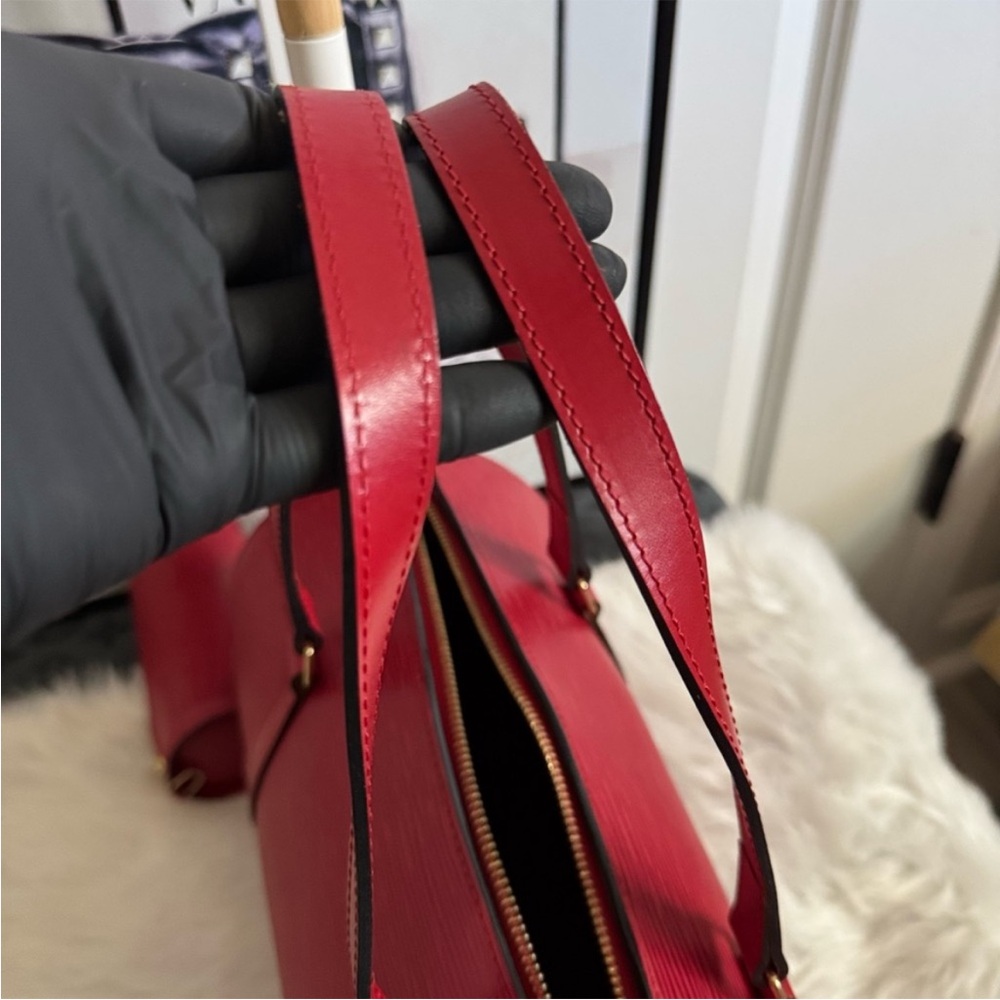 Louis Vuitton Red EPI Papilon with baby
Women's Bag Set - Picture 10 of 12